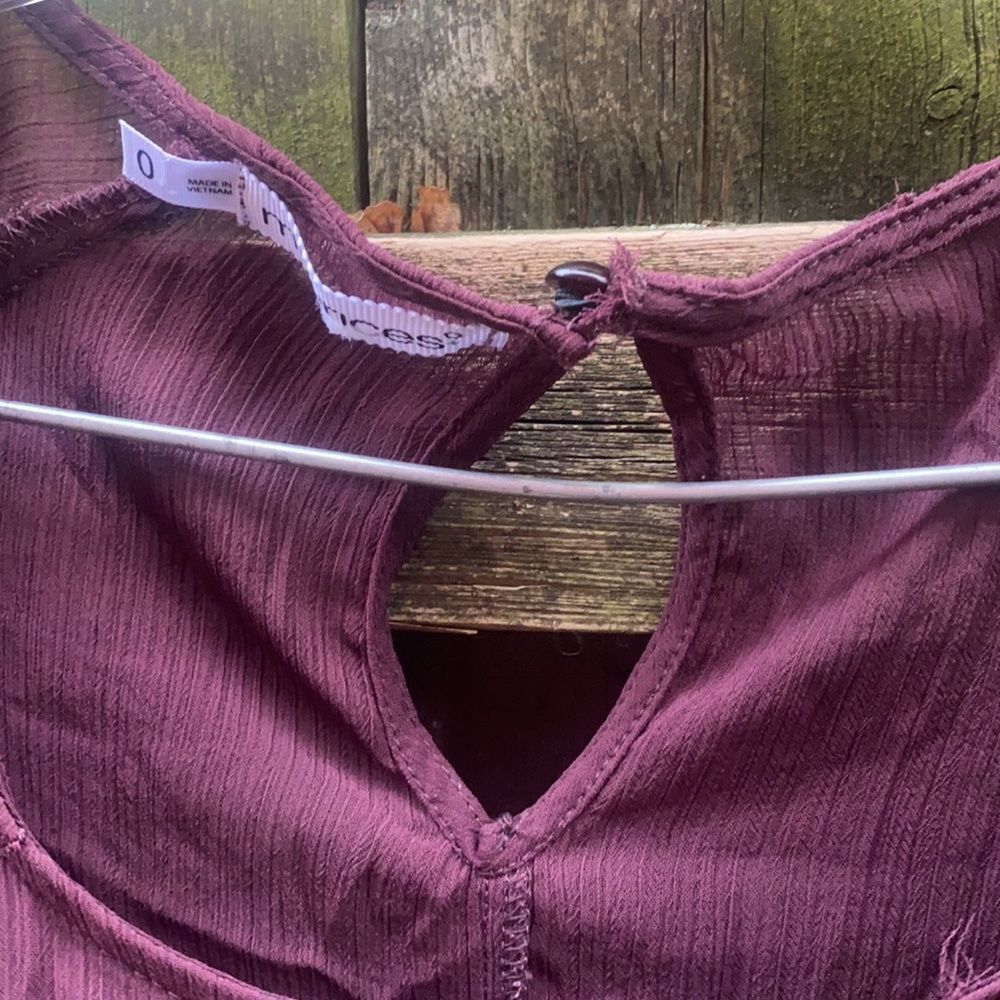 Maurice’s sheer Ruffle top sz. L - Picture 4 of 5